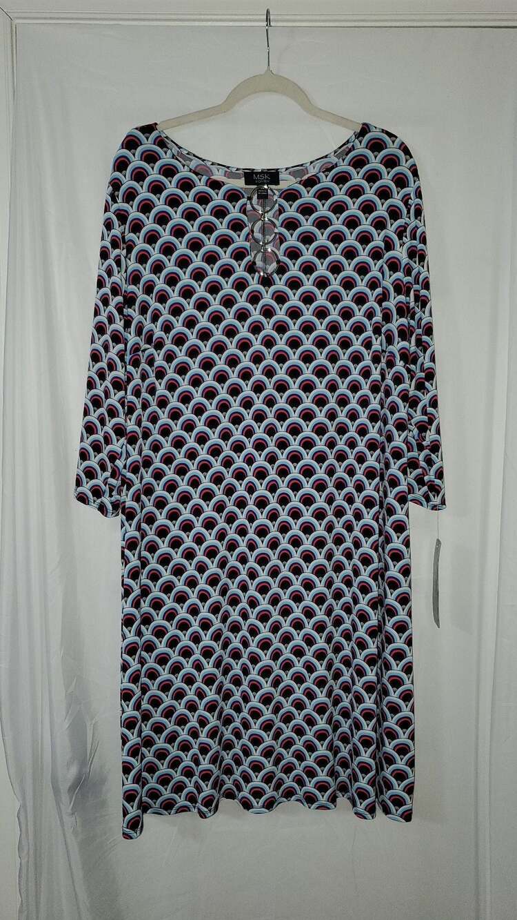 MSK Women's Plus Size 3X Scallop Print Ring Keyhole Neckline Dress